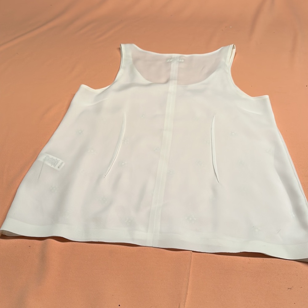 New Rag & bone top. Size medium. - Picture 2 of 5